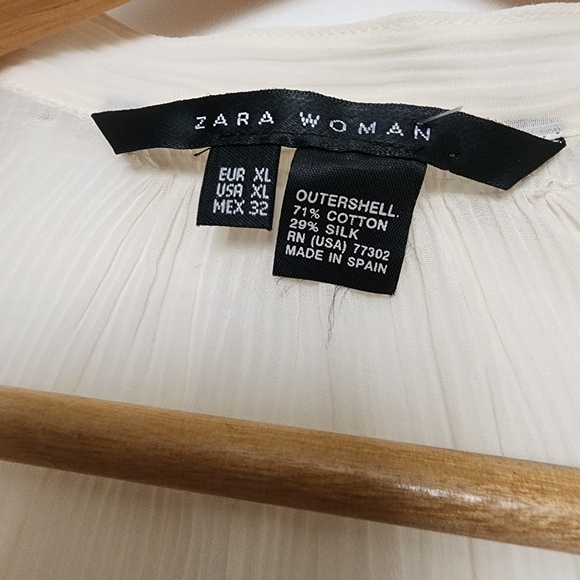 Zara creme ruffled vneck buttondown longsleeve top - Picture 10 of 10